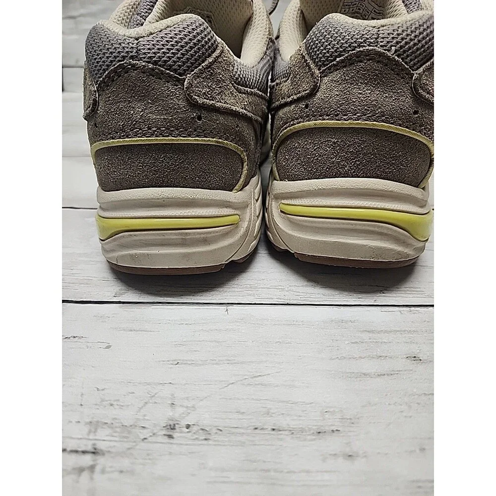 Vionic 23WALK Womens Size 8 Gray Suede Athletic Running Walking Shoes Sneakers